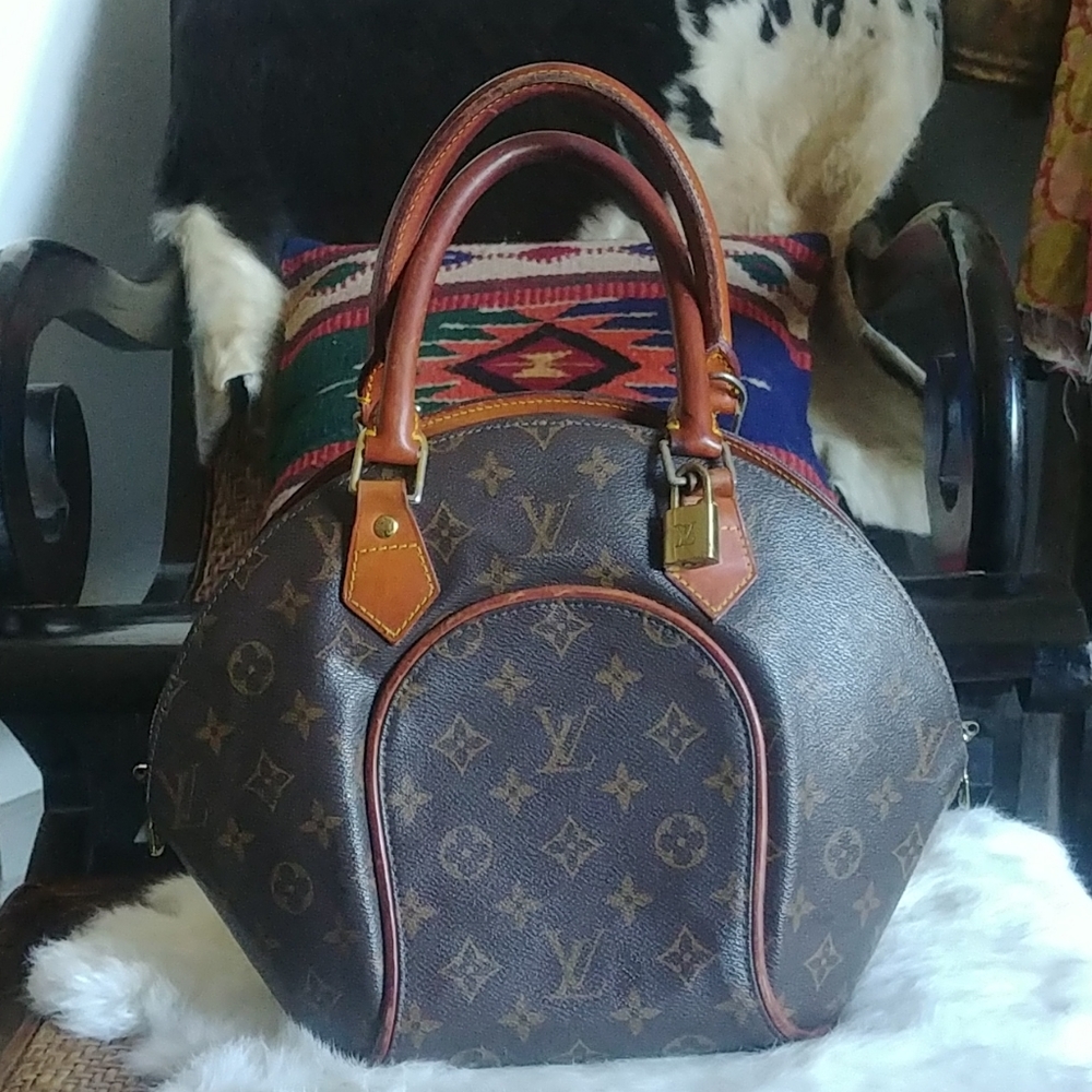 ❤❤Louis Vuitton Ellipse PM monogram bag